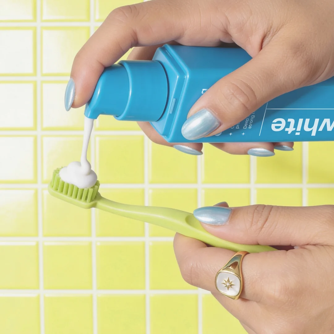 Pop_Toothpaste_RetailImages_VW_04.webp